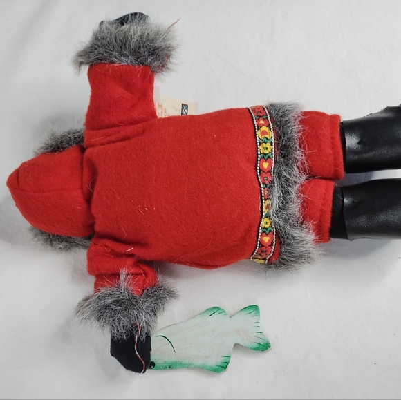 Collectible Arctic Kids Eskimo doll 7" tall - Picture 5 of 6